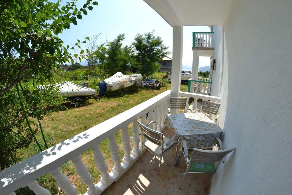 Apartmani Jenny I Tania โลปาร์ ภายนอก รูปภาพ