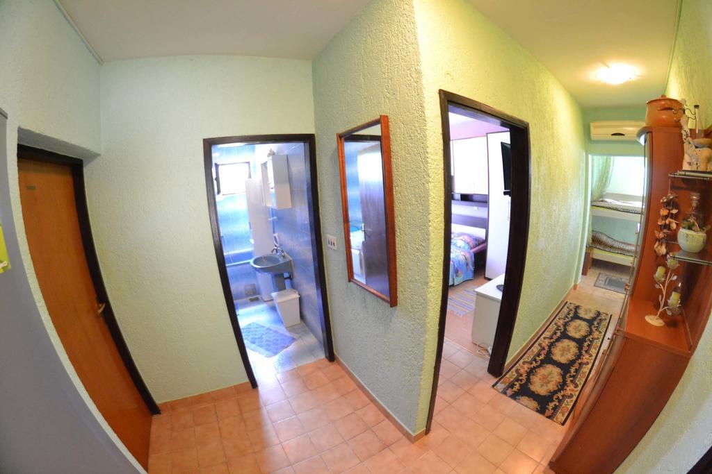 Apartmani Jenny I Tania โลปาร์ ภายนอก รูปภาพ