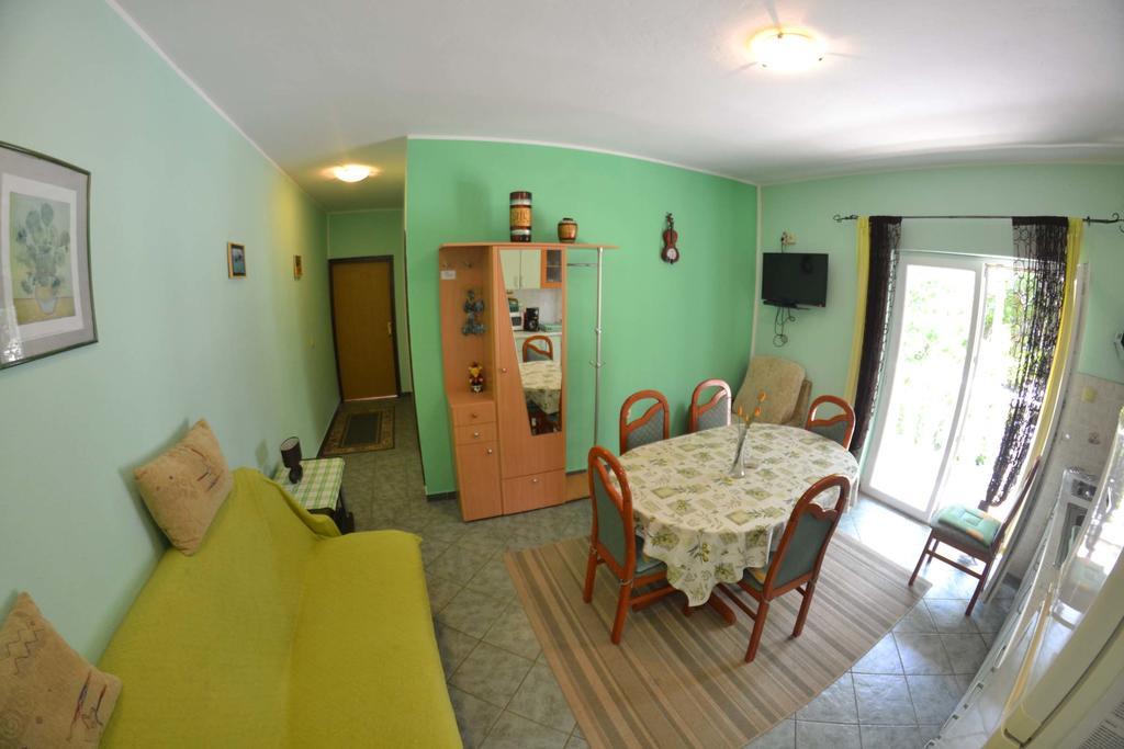 Apartmani Jenny I Tania โลปาร์ ภายนอก รูปภาพ