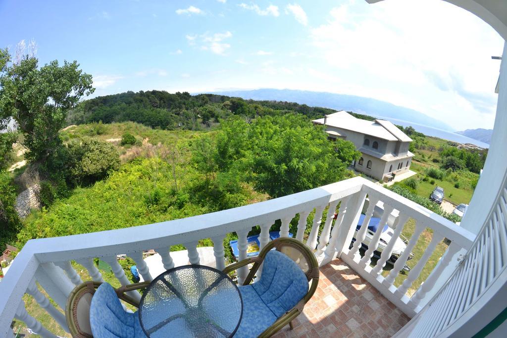 Apartmani Jenny I Tania โลปาร์ ภายนอก รูปภาพ