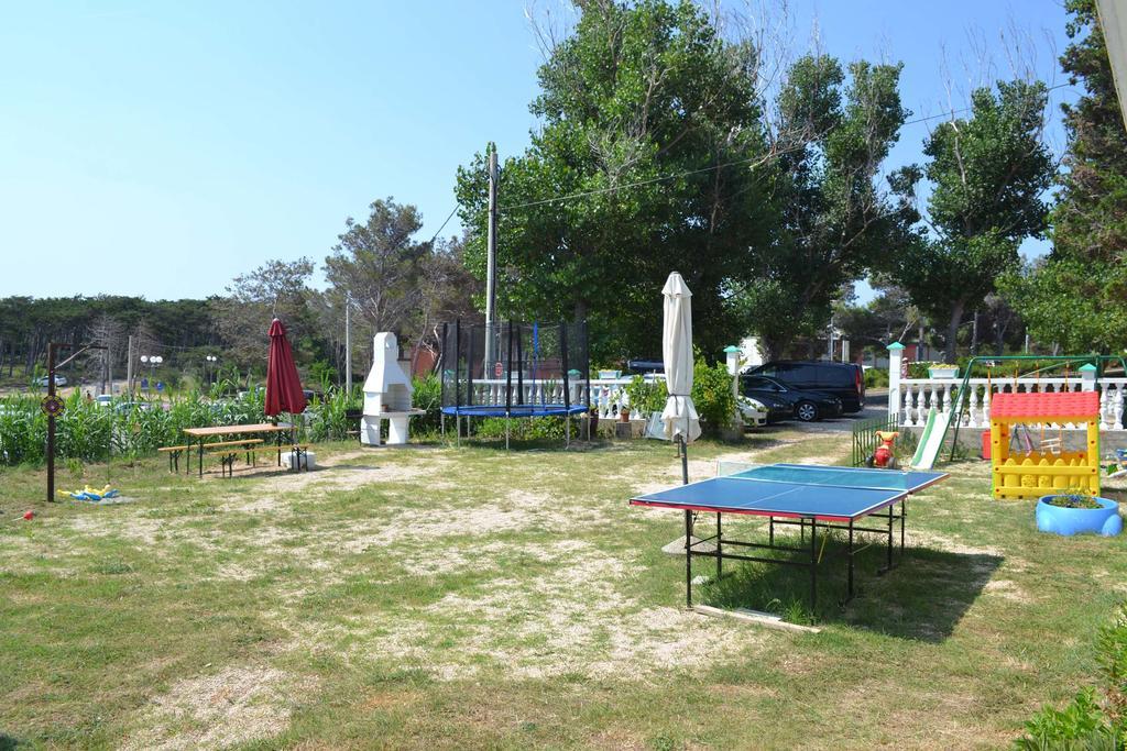 Apartmani Jenny I Tania โลปาร์ ภายนอก รูปภาพ